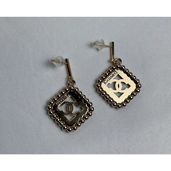 Chanel Pearl Gold Rectangle Posts Dangle Earrings - Picture 6 of 8